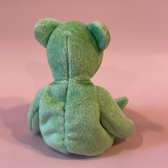 1999 Ty Beanie Baby Kicks the Green Soccer Bear Excellent Used Condition 9” long - Picture 3 of 8